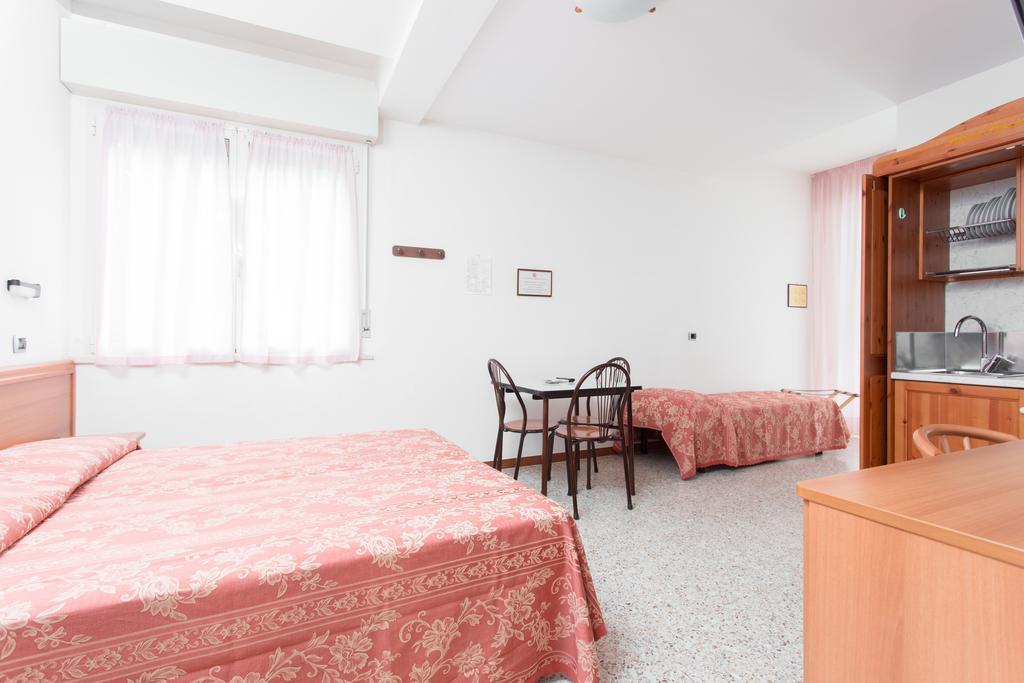 Hotel Residence Des Bains Cesenatico Exteriör bild